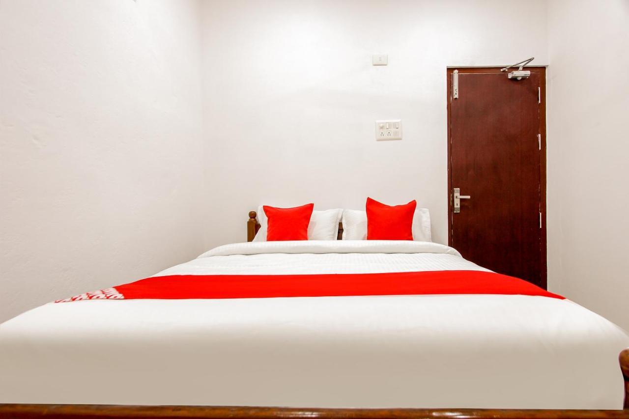Hotel Oyo 69625 Mayuraa Residency Kumbakonam Exterior foto