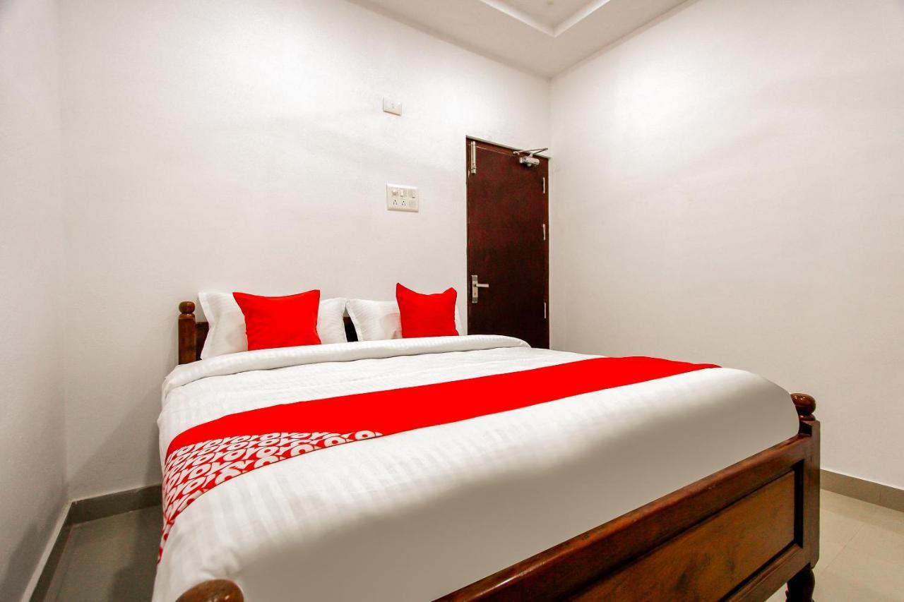 Hotel Oyo 69625 Mayuraa Residency Kumbakonam Exterior foto
